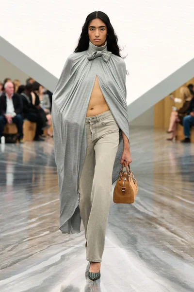 Look 47
